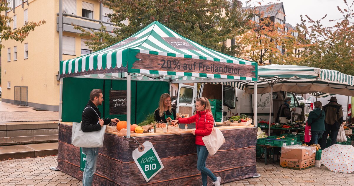 Market stall outlet tent